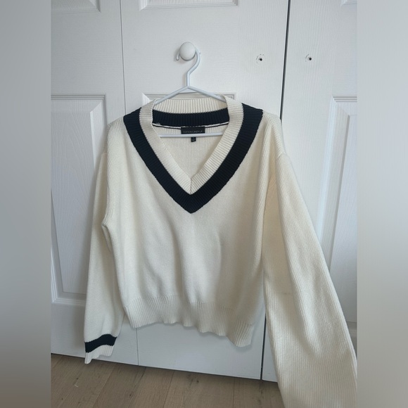 Knit Sweater (cream and dark navy) - Picture 6 of 6